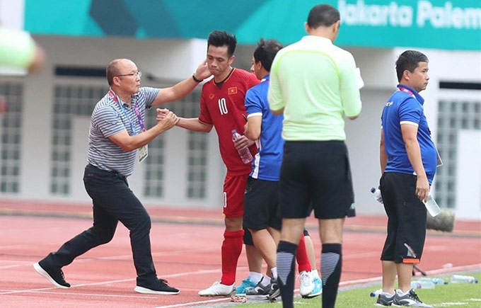 Vị trí nào cho Văn Quyết ở ĐT Việt Nam?