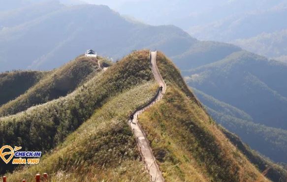 Ở Quảng Ninh có một vùng núi cheo leo, được mệnh danh là 1 trong những nơi khó đi nhất Việt Nam