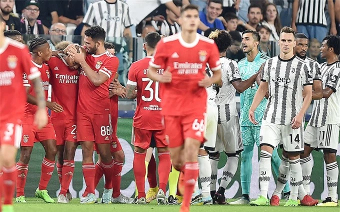 Juventus vừa thua đau Benfica và vẫn chưa có được điểm nào sau 2 trận