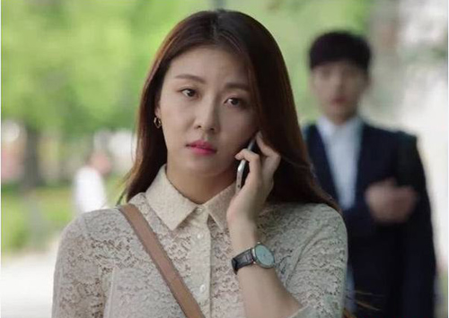 Kết hôn chỉ để che giấu thân phận, chàng trai phải diễn kịch suốt đời