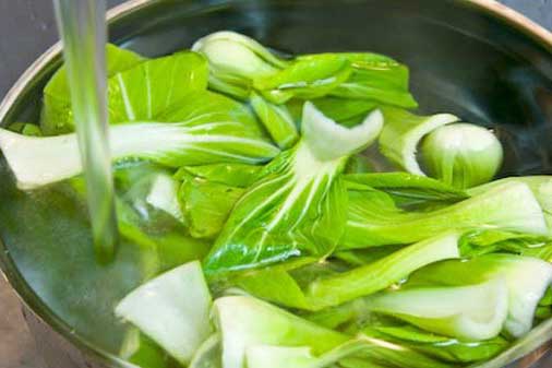 Học người Nhật cách "hô biến" rau củ héo thành tươi rói chỉ trong tích tắc