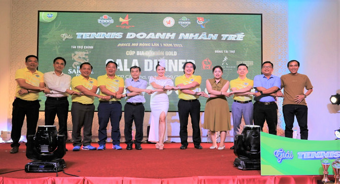 Nhiều hợp tác được ký kết ngay sau giải tennis Doanh nhân Trẻ Đồng bằng sông Cửu Long