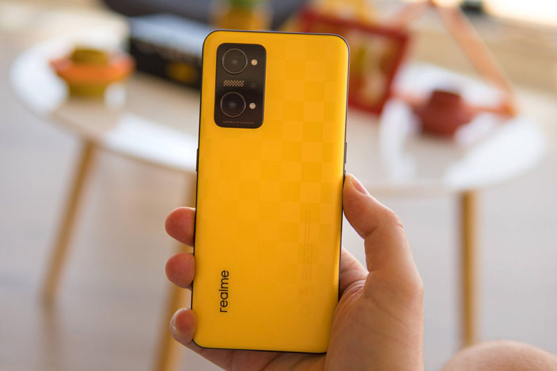 Smartphone chip S870 5G, RAM 8 GB, sạc 80W, giá ‘mềm’