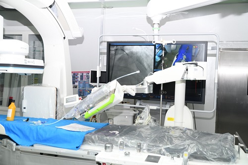 Robot can thiệp mạch Corindus được bệnh viện SIS Cần Thơ đầu tư trị giá khoảng 1 triệu USD