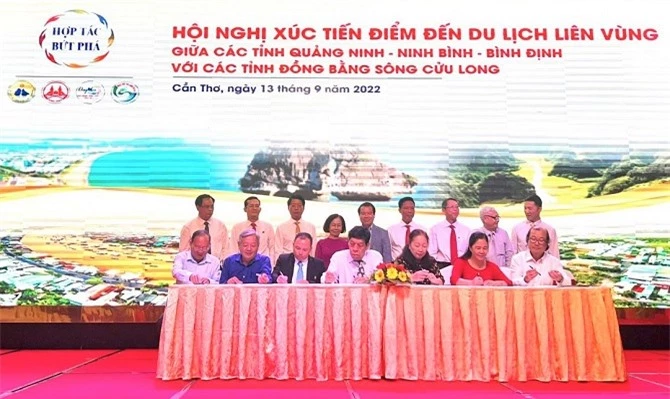 Các địa phương ký kết hợp tác du lịch liên vùng.