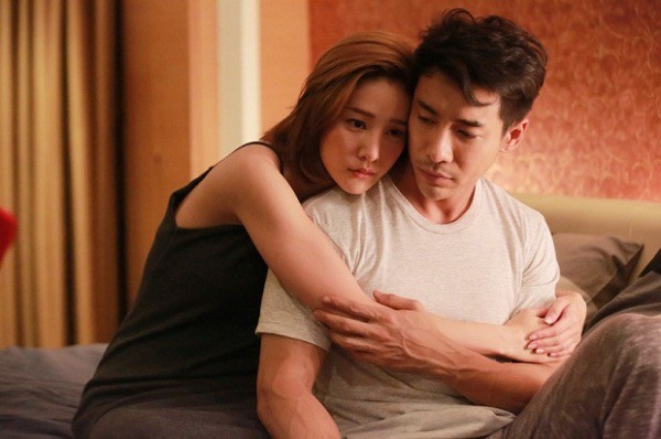 Vợ bật khóc thú nhận: 'Em đã ngoại tình' rồi đưa đơn ly hôn, song 10 ngày sau chính anh lại phải sụp xuống xin cô tha thứ