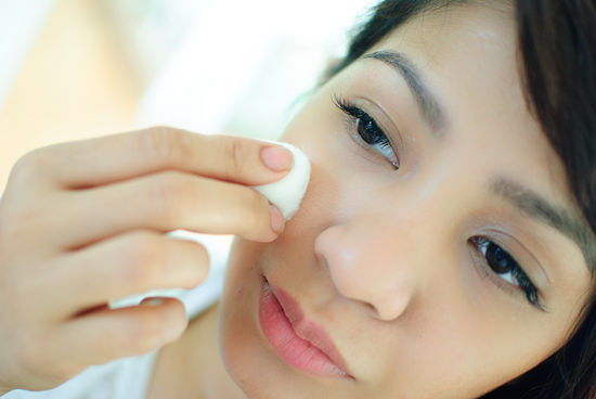 Trị mụn đầu đen hiệu quả với chanh