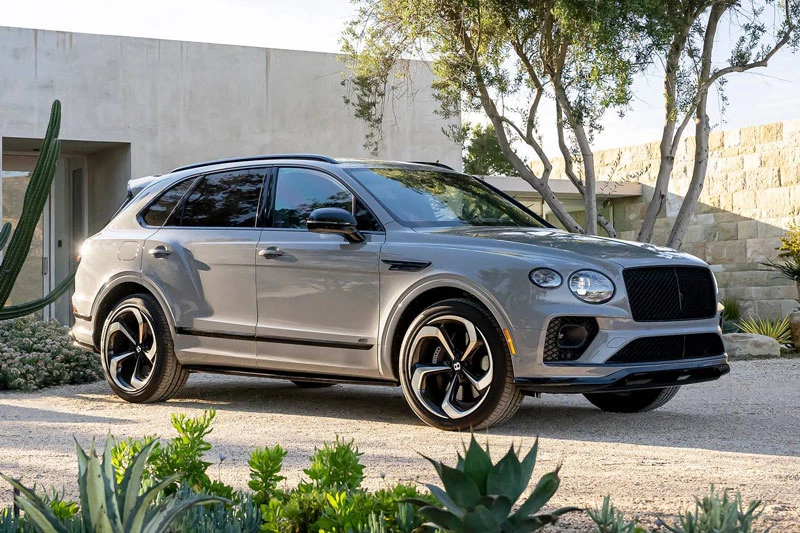 2. Bentley Bentayga.