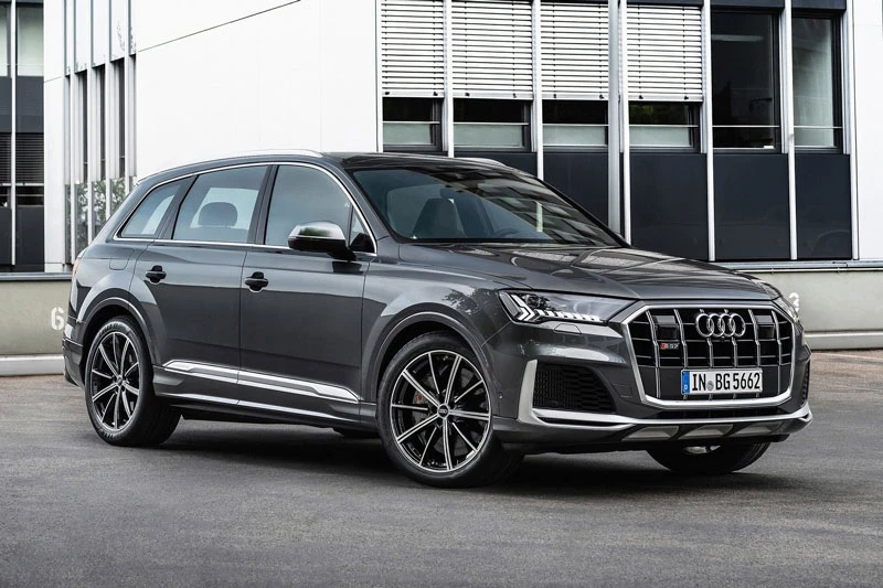 6. Audi SQ7.