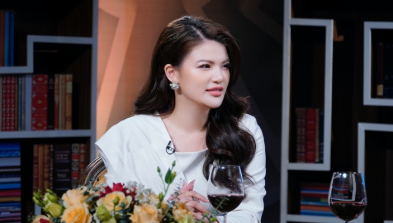 Người đẹp Hoa hậu Đại dương phải gặp bác sĩ tâm lý sau khi ly hôn