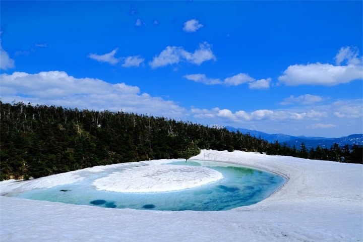 Kỳ ảo Hồ Mắt Rồng chỉ xuất hiện đúng một lần trong năm - 5