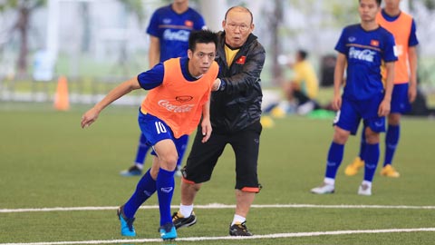 HLV Park Hang Seo thừa nhận lý do ít triệu tập Văn Quyết