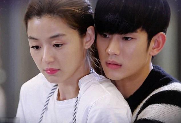 Biết chồng ngoại tình, vợ vẫn đon đả không oán thán nửa lời để rồi 1 năm sau...