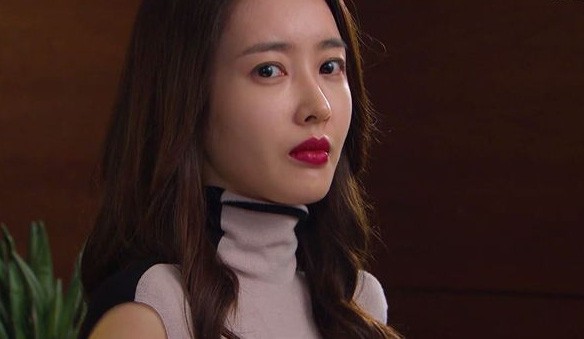 Nhìn con riêng của chồng đánh con mình mà tôi bất lực không thể trách mắng được