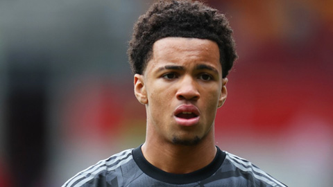 Thần đồng 15 tuổi của Arsenal phá kỷ lục Premier League