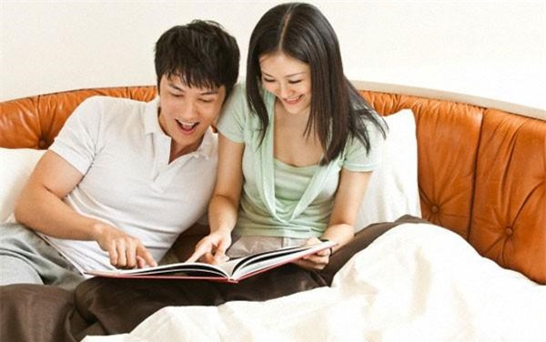 Ngã ngửa trước sự thật không tưởng về chiếc bao cao su đã xé vỏ trong ví chồng
