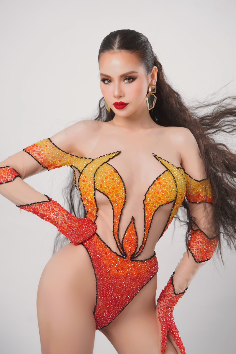 Ngay trước thềm phần thi Trình diễn trang phục bikini, Thùy Trâm được cộng đồng fan sắc đẹp đánh giá là một trong những thí sinh có body "bốc lửa" và nóng bỏng nhất cuộc thi.