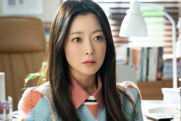 Đã mất chồng vào tay bồ trẻ hơn 16 tuổi, mẹ 2 con còn bị 'tiểu tam' chửi bới giữa đêm vì chồng gửi trợ cấp nuôi con