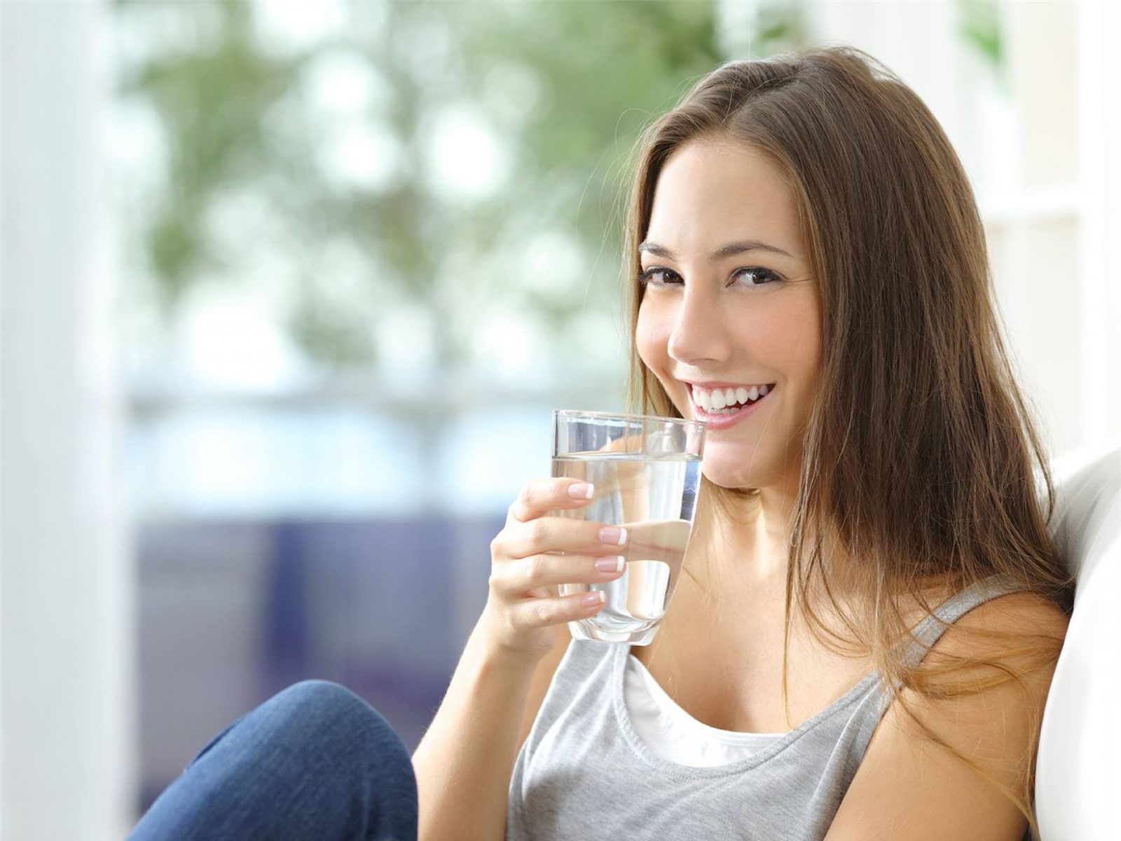 Tại sao uống nước lọc giảm cân lại được nhiều chị em lựa chọn