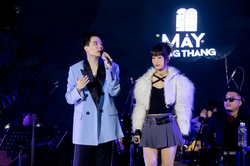 Nam ca sĩ, nhạc sĩ hòa giọng cùng Juky San