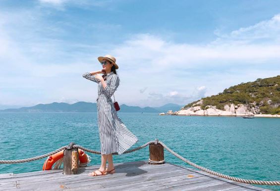 Mách bạn bí kíp che chân cong