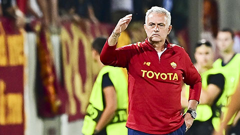 HLV Mourinho bế tắc với hàng công của Roma