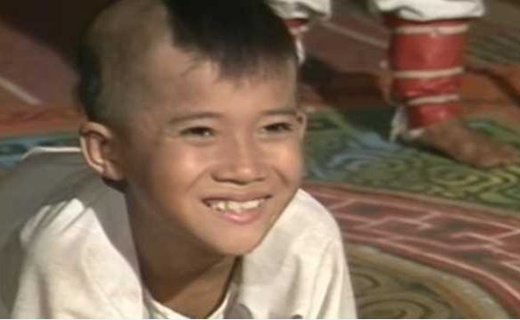 Sao nhí Cổ tích Việt Nam sau 30 năm: Ngoại hình điển trai nhưng không còn hào quang của nghề