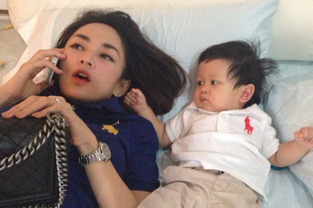 Mẹ trẻ tích cóp mua điều hòa lắp vào phòng riêng, em chồng về thản nhiên cướp mất và cái kết bất ngờ