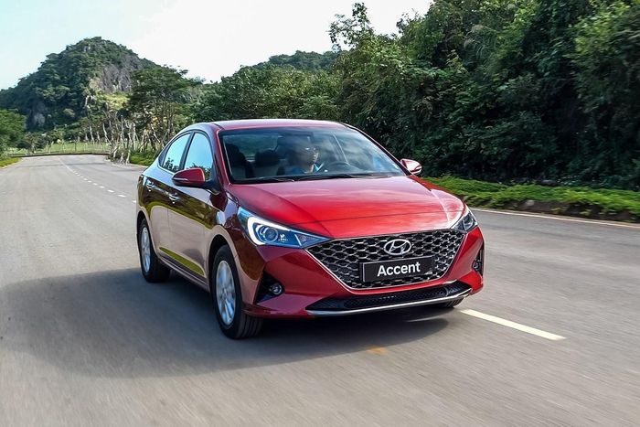 Biến động trên thị trường ôtô, nhiều xe bán chạy tụt hạng