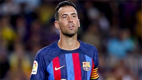 Busquets xác nhận chia tay Barcelona mùa hè 2023