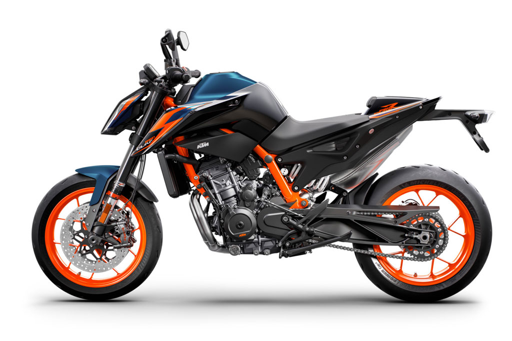 Cận cảnh KTM 890 Duke R 2022 giá 519 triệu đồng tại Việt Nam, cạnh tranh với Kawasaki Z900