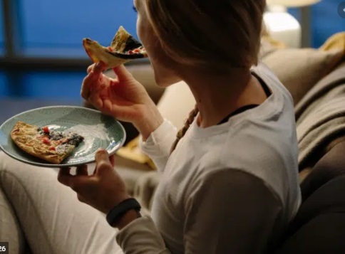 Điều gì xảy ra nếu bạn thường xuyên ăn tối sau 19 giờ