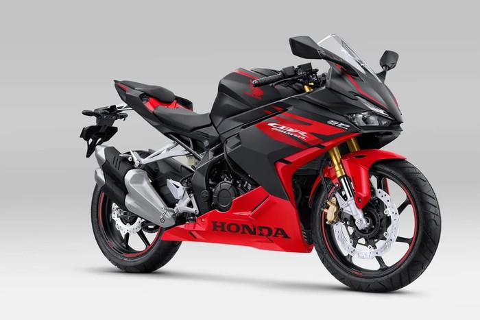 Honda CBR250RR 2023 chính thức ra mắt, giá từ 99 triệu đồng