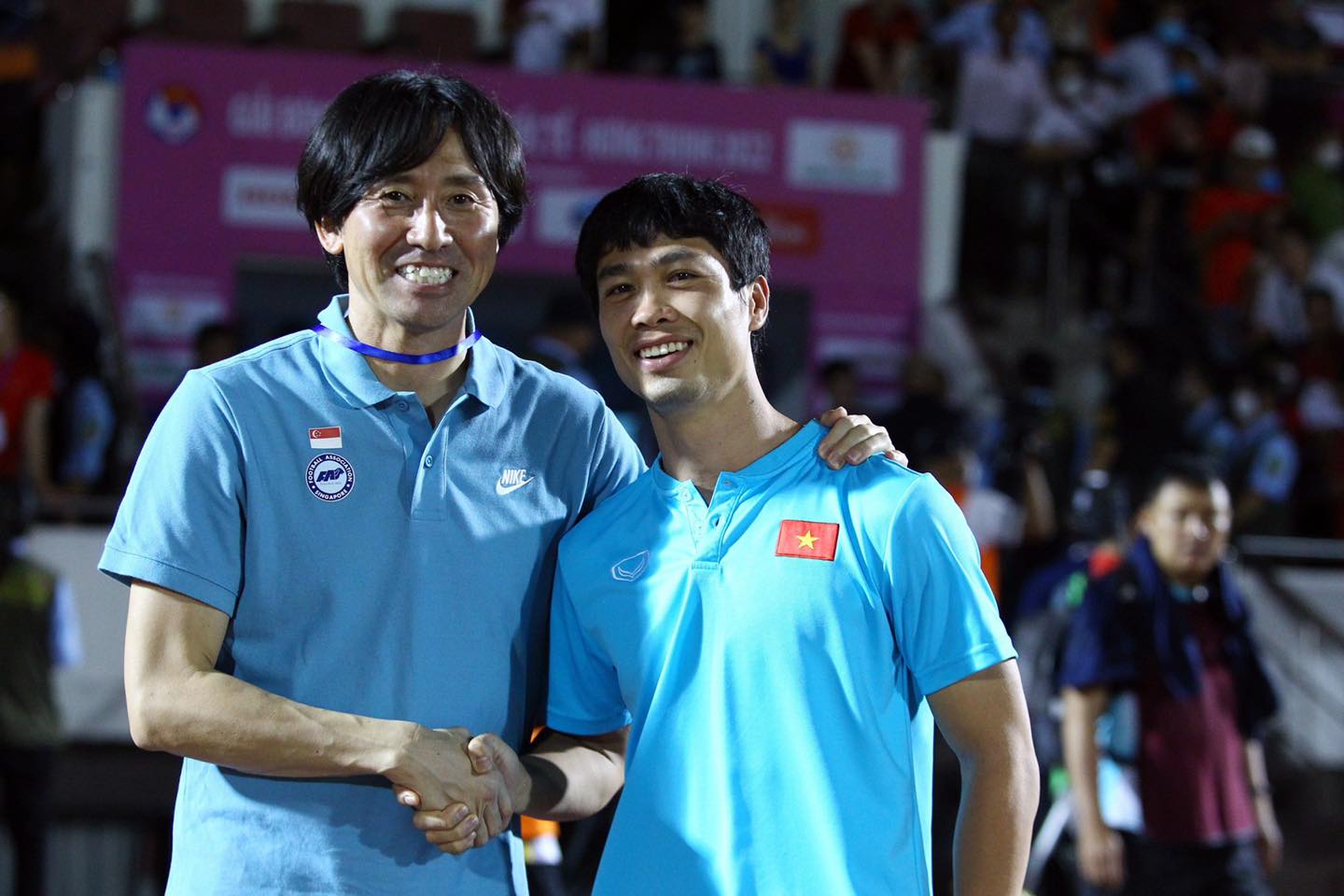 Công Phượng gặp riêng HLV Nhật Bản giữa tin đồn rời HAGL