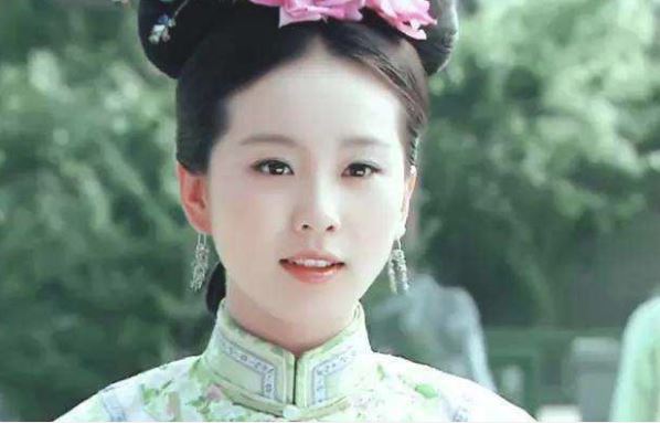 Cung nữ thấp hèn nhưng vẫn khiến hoàng hậu phải đứng chờ mình ăn: Là em gái của người này