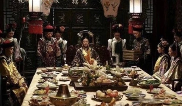 Bữa ăn của Hoàng đế nhà Thanh có xa hoa khủng khiếp như trong phim? Sử sách ghi lại sự thật khiến hậu thế phải choáng váng - Ảnh 5.