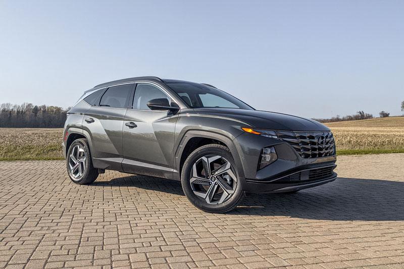 Top 10 xe hơi an toàn và đáng tin cậy nhất cho giới trẻ: Hyundai Tucson góp mặt