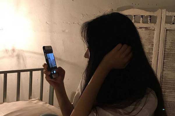 4 việc làm trước khi ngủ phá hủy gan cực nhanh, điều cuối cùng người trẻ nào cũng làm