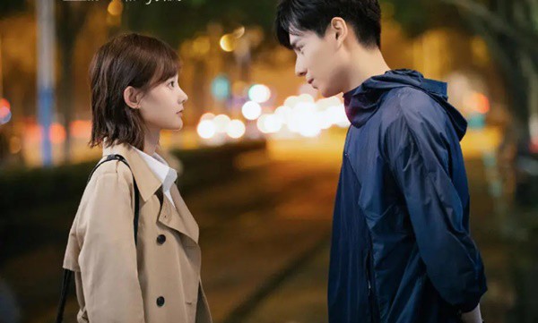 Cả tuần nay vợ đi làm về trễ, lúc nào cũng kêu mệt mỏi, nghi ngờ vợ ngoại tình nên tôi đã đến công ty của cô ấy để rồi cay mắt khi biết sự thật