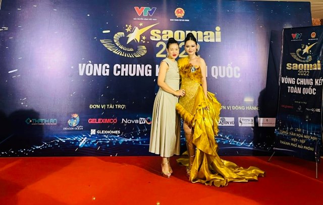 2 cô trò Lê Minh Tuyến và Huyền Anh