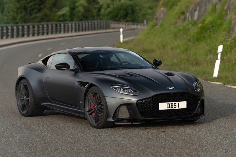 7. Aston Martin DBS Superleggera (giá khởi điểm: 319.000 USD).