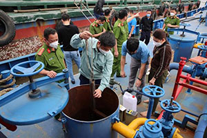 Phát hiện tàu vỏ sắt hút hơn 120.000 lít xăng lậu