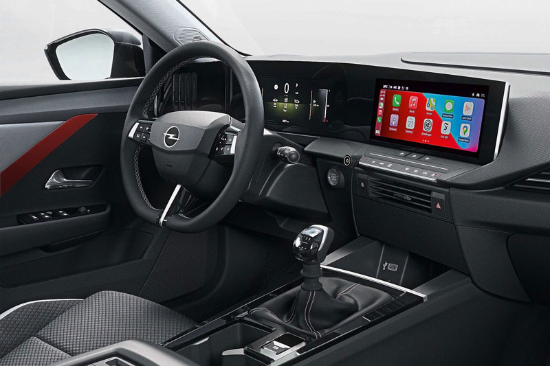 Trang bị nhiều tính năng, công nghệ cho xe ô tô tiềm ẩn nhiều nguy cơ