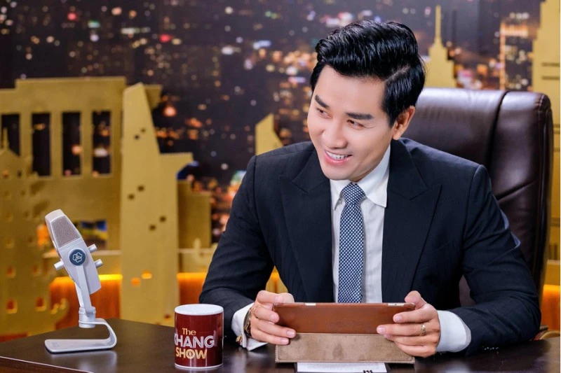 MC Nguyên Khang gây dấu ấn khi ra mắt chương trình "The Khang show" MC Nguyên Khang gây dấu ấn khi ra mắt chương trình "The Khang show"
