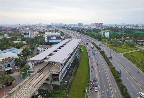 Ga Rạch Chiếc thuộc tuyến Metro số 1 nhìn từ trên cao.