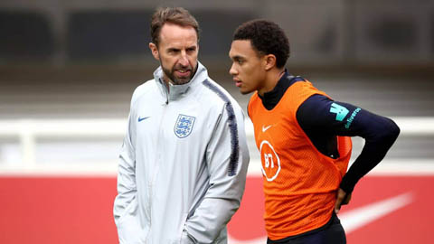 Southgate giải thích lý do không đăng ký Alexander-Arnold ở trận Anh vs Đức