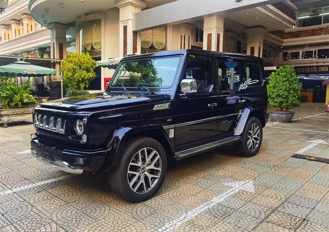 Mercedes-Benz G-Class 'made in China' đầu tiên tại Việt Nam, giá chỉ hơn 1 tỷ đồng 193930