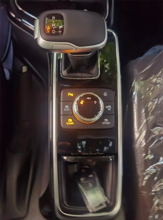 Mercedes-Benz G-Class 'made in China' đầu tiên tại Việt Nam, giá chỉ hơn 1 tỷ đồng 193935