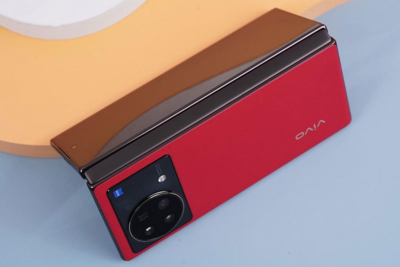 Ảnh chi tiết Vivo X Fold Plus: Màn hình gập, cấu hình ‘siêu khủng’, sạc 80W, giá 33,36 triệu 