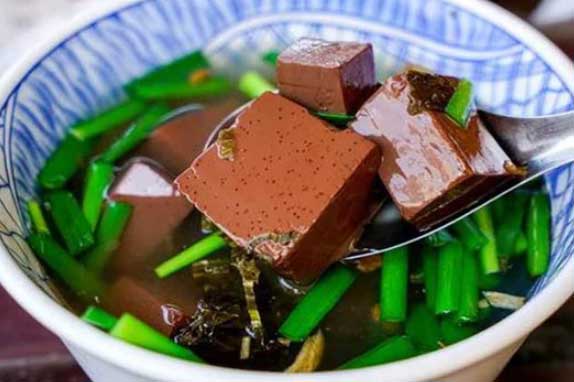 3 món ăn từ tiết lợn giúp bổ máu, lọc sạch ruột, phòng ngừa khối u: Ai không ăn là thiệt